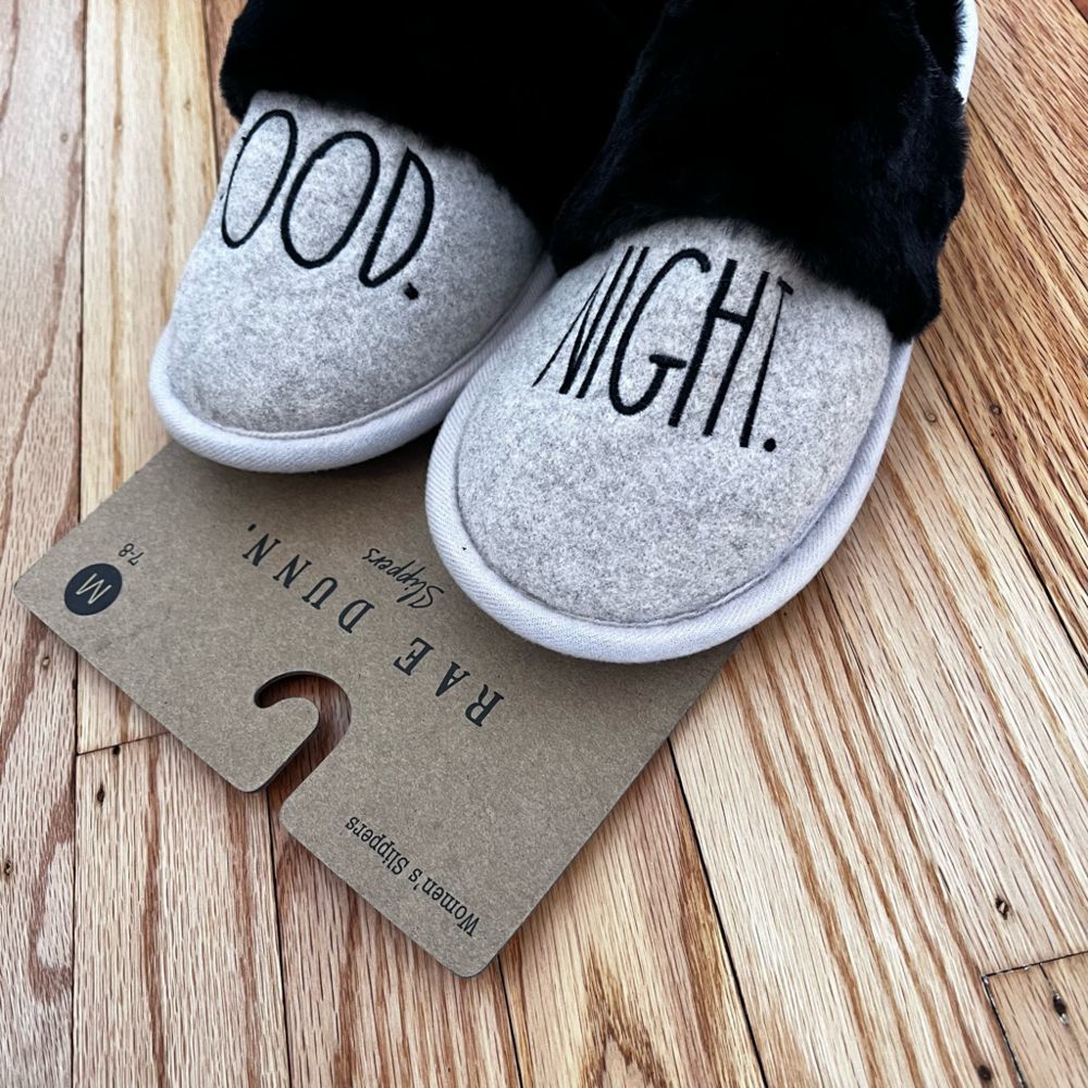 NWT Rae Dunn Womens slippers size 7/8